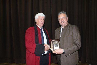 honoris.jpg